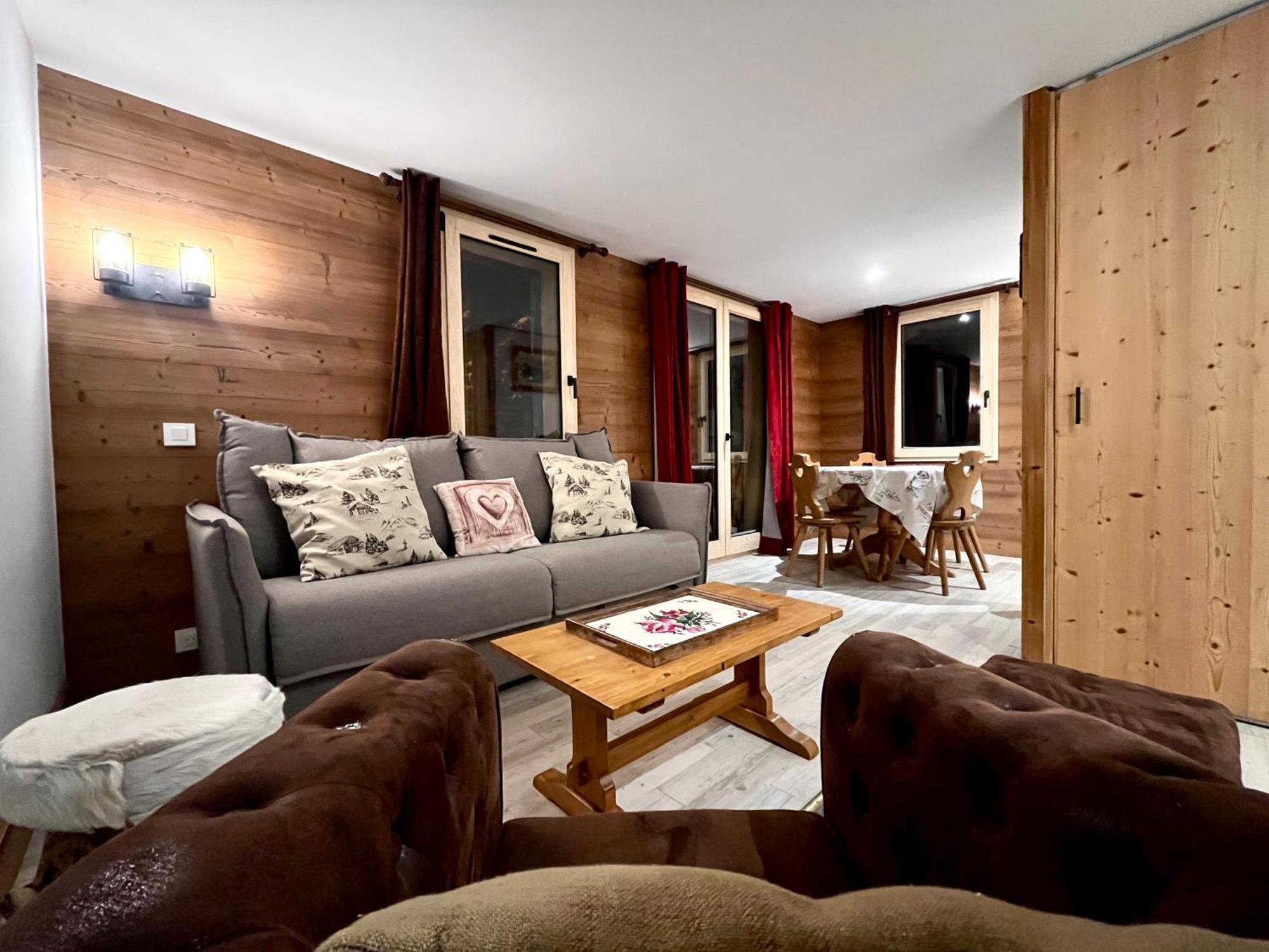 Grand Chalet - Appartement 5Pax Au Pied Des Pistes - Parking - Skiroom - Cheminee Decorative- Balcons Tignes Extérieur photo