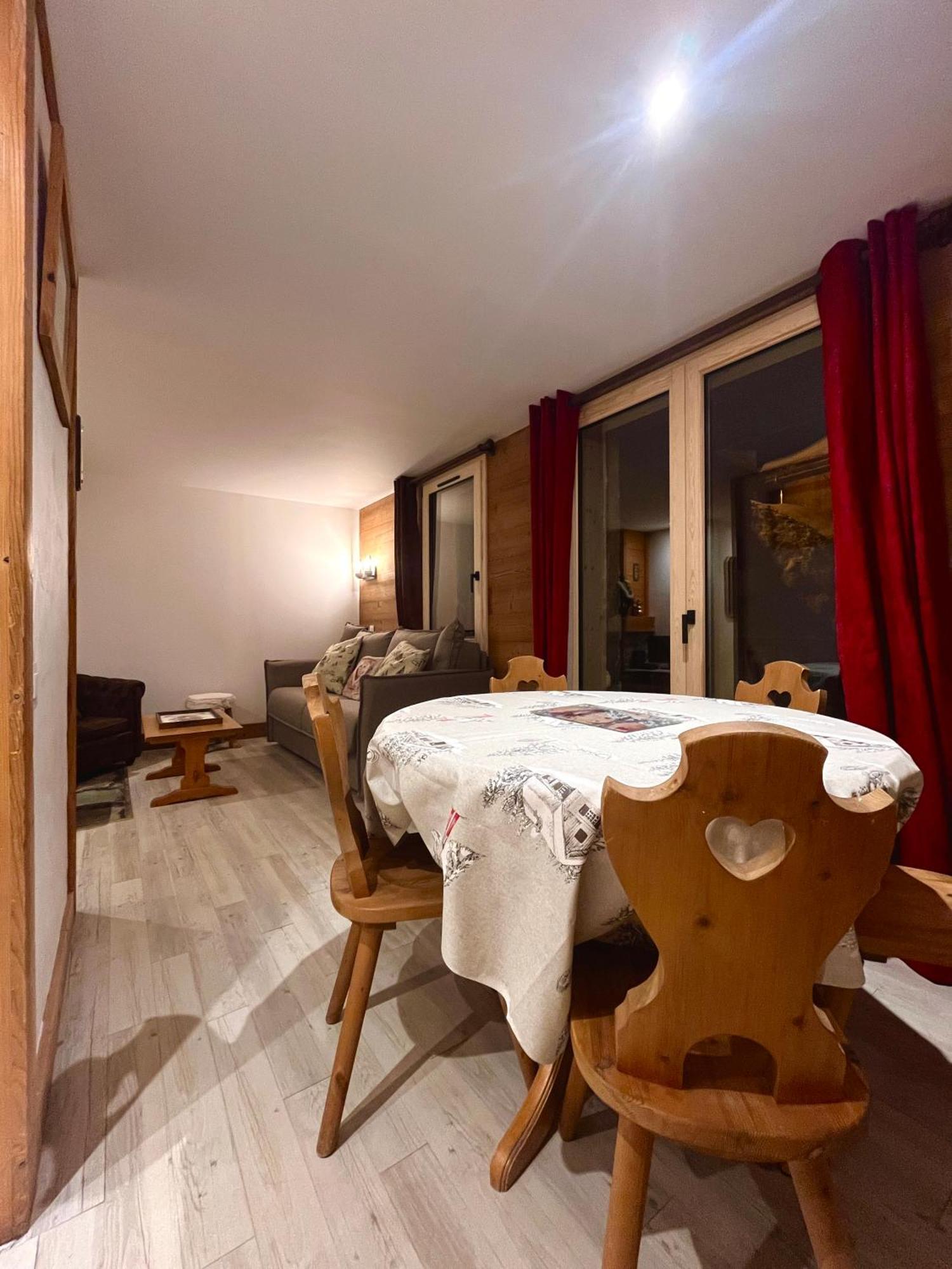 Grand Chalet - Appartement 5Pax Au Pied Des Pistes - Parking - Skiroom - Cheminee Decorative- Balcons Tignes Extérieur photo